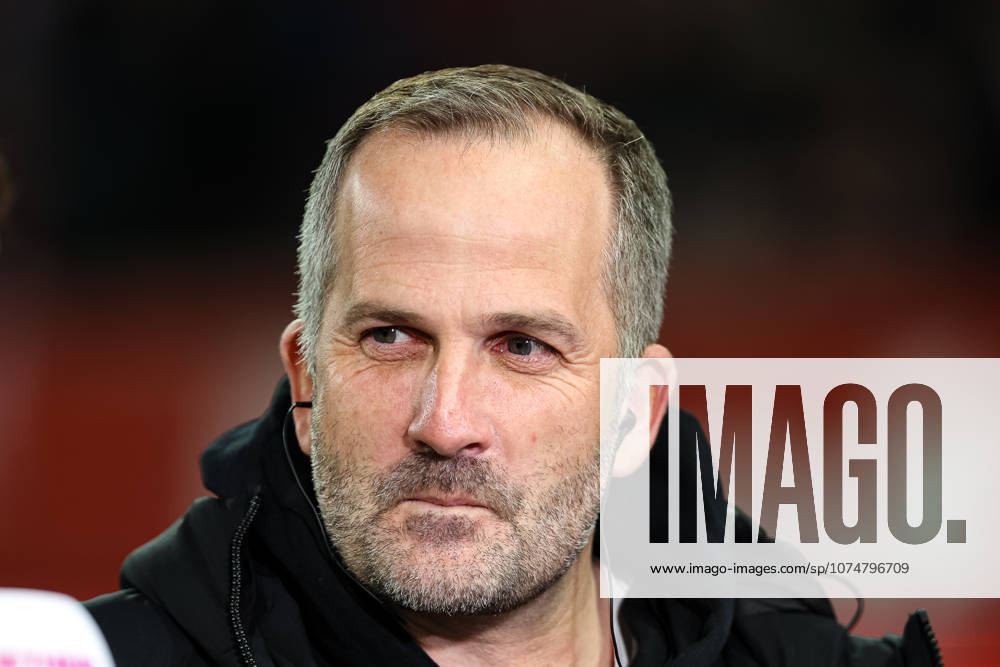 Manuel Baum FC Augsburg, Head Coach GER, FC Augsburg vs VfB Stuttgart, 1 Bundesliga Soccer, Matchday 27, Season 2025 2026, 22 03 2026 DFB DFL REGULATIONS PROHIBIT ANY USE OF PHOTOGRAPHS AS IMAGE SEQUENCES AND OR QUASI VIDEO GER, FC Augsburg vs VfB Stuttgart, 1 Bundesliga Soccer, Matchday 27, Season 2025 2026, 22 03 2026 Augsburg