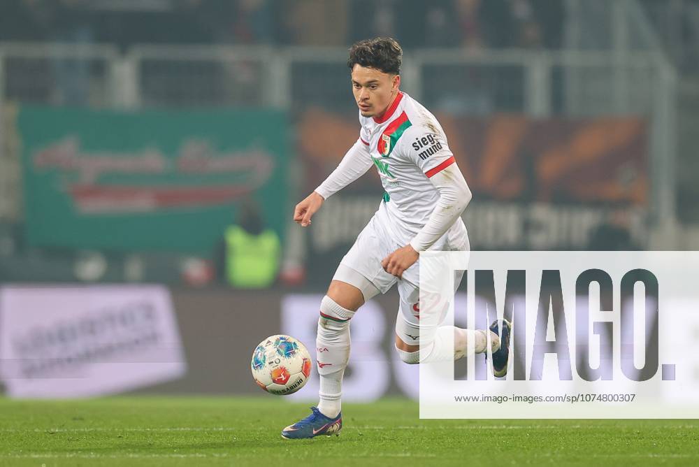 Fabian Rieder 32 FC Augsburg , FC Augsburg vs VfB Stuttgart, Football, 1 Bundesliga, 27 Matchday, 22 03 2026 DFB regulations prohibit any use of photographs as image sequences and or quasi video Augsburg Bayern Germany