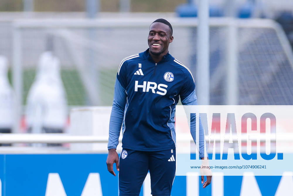 Football, Training of FC Schalke 04 Bryan Lasme FC Schalke 04 laughs Gelsenkirchen Training ground FC Schalke 04 NRW Germany xRHR PHOTO YYx