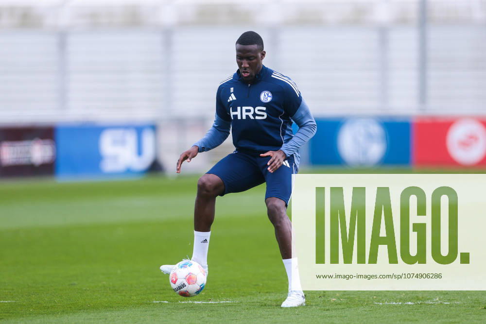 Football, Training of FC Schalke 04 Bryan Lasme FC Schalke 04 Gelsenkirchen Training ground FC Schalke 04 NRW Germany xRHR PHOTO YYx