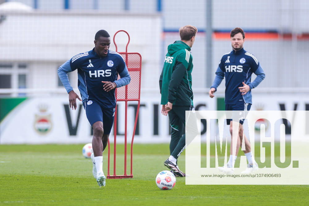 Football, Training of FC Schalke 04 Bryan Lasme FC Schalke 04 Gelsenkirchen Training ground FC Schalke 04 NRW Germany xRHR PHOTO YYx