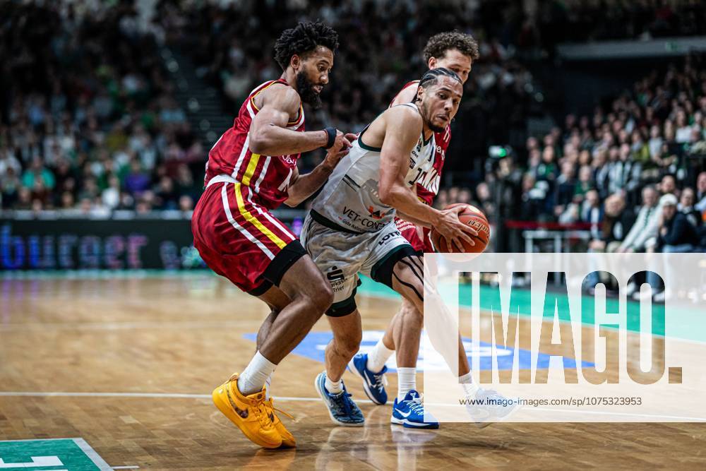 Jordan Roland Gladiators Trier in a duel with Davion Mintz Fitness First Wuerzburg Baskets and Brae Ivey Fitness First Wuerzburg Baskets , Vet Concept Gladiators Trier vs Fitness First Wuerzburg Baskets, Basketball, easyCredit BBL, Matchday 27, Season 2025 2026, 01 04 2026 Vet Concept Gladiators Trier vs Fitness First Wuerzburg Baskets, Basketball, easyCredit BBL, Matchday 27, Season 2025 2026