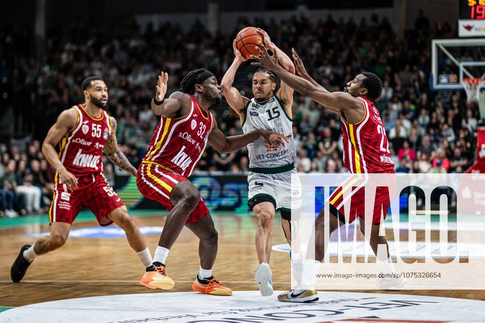 Jordan Roland Gladiators Trier in a duel with David Muenkat Fitness First Wuerzburg Baskets , Charles Thompson Fitness First Wuerzburg Baskets and Jonathan Stove Fitness First Wuerzburg Baskets , Vet Concept Gladiators Trier vs Fitness First Wuerzburg Baskets, Basketball, easyCredit BBL, Matchday 27, Season 2025 2026, 01 04 2026 Vet Concept Gladiators Trier vs Fitness First Wuerzburg Baskets, Basketball, easyCredit BBL, Matchday 27, Season 2025 2026