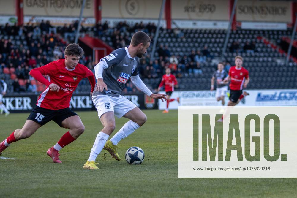 Antonis Aidonis 15 SG Sonnenhof Großaspach in a duel for the ball with an opponent Duel for the ball