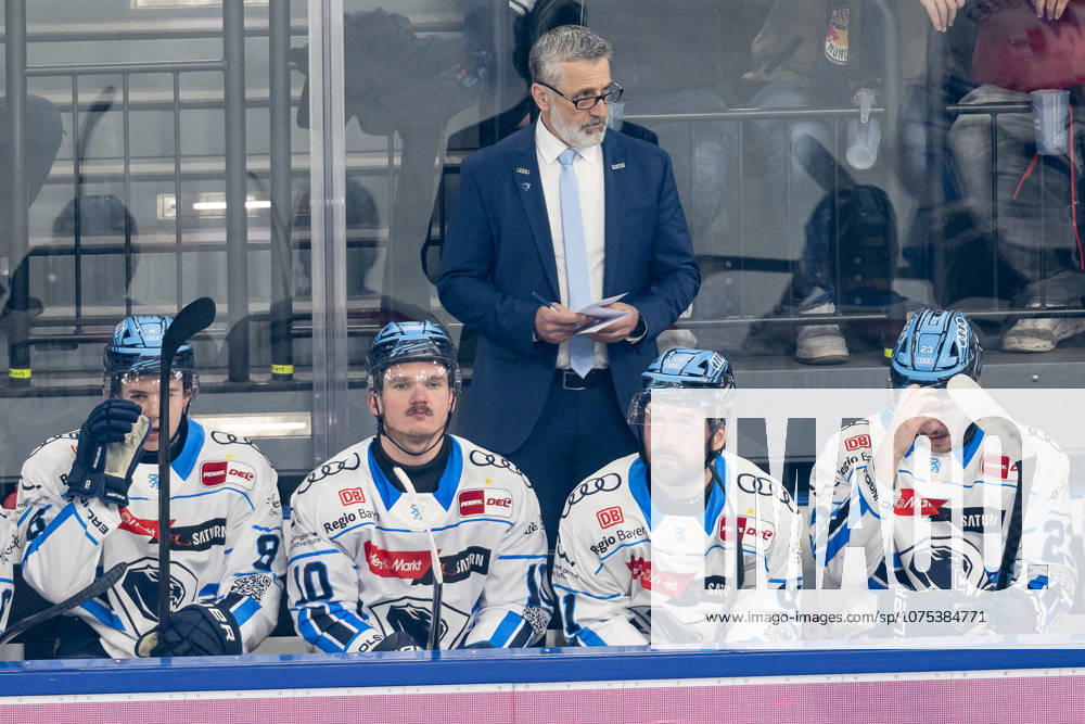 Mark French Head Coach, ERC Ingolstadt GER, EHC Red Bull Muenchen vs ERC Ingolstadt, Ice Hockey, DEL, Playoffs, Quarterfinals Game 5, Season 2025 2026, 02 04 2026 GER, EHC Red Bull Muenchen vs ERC Ingolstadt, Ice Hockey, DEL, Playoffs, Quarterfinals Game 5, Season 2025 2026, 02 04 2026 Muenchen