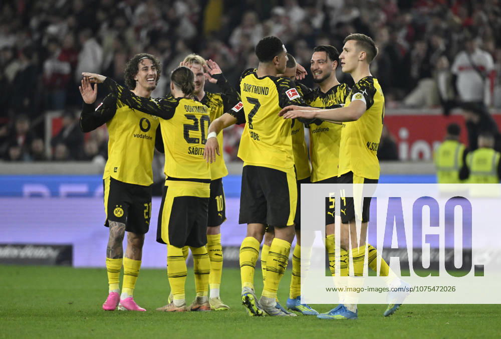 After the end of the match final cheers, joy, happiness, jubilation BVB Borussia Dortmund VfB Stuttgart vs Borussia Dortmund BVB 04 04 2026 DFL REGULATIONS PROHIBIT ANY USE OF PHOTOGRAPHS AS IMAGE SEQUENCES AND OR QUASI VIDEO VfB Stuttgart vs Borussia Dortmund BVB