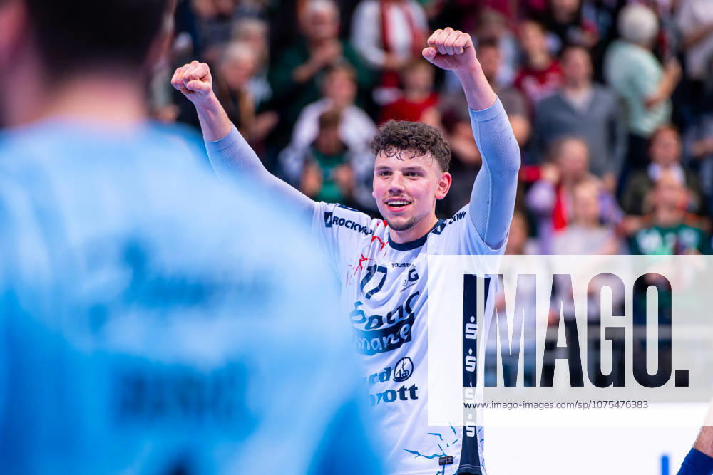 Marko GrgiÄ‡ SG Flensburg Handewitt, No. 17 v l , TSV Hannover Burgdorf green against SG Flensburg Handewitt white on matchday 27 of the 2025 2026 season in the DAIKIN Handball Bundesliga 04 04 2026, ZAG Arena Hannover, GER ,