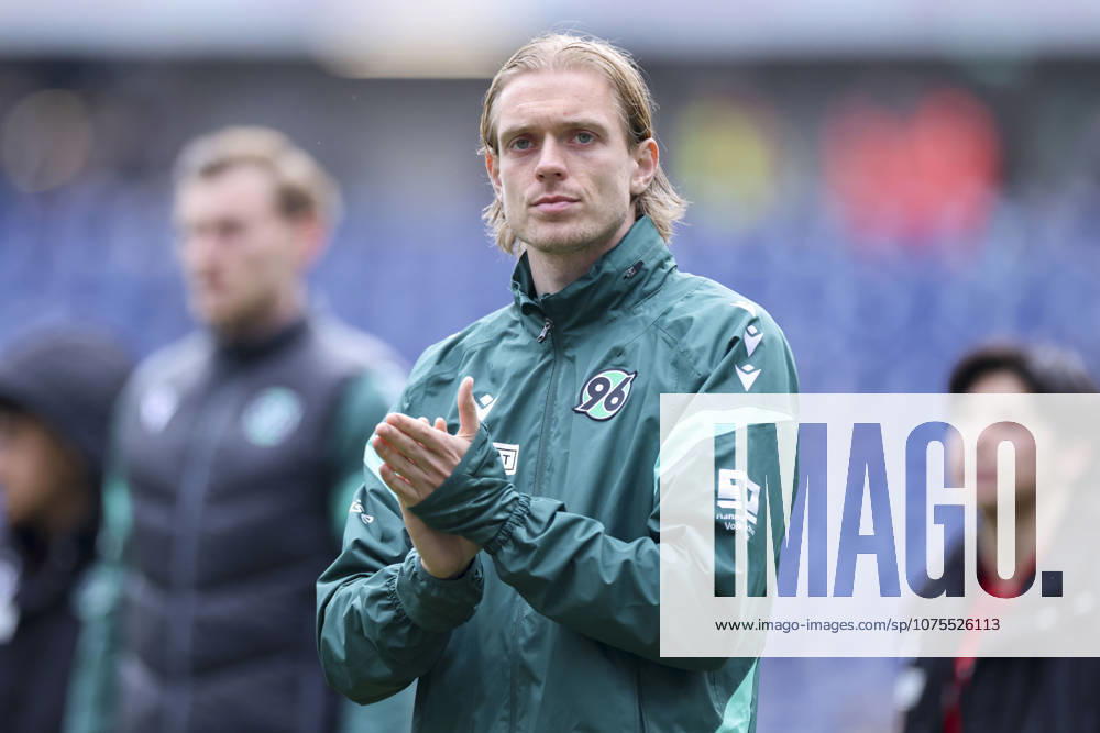 Stefan Teitur Thordarson Hannover 96 looks disappointed, 2 Bundesliga, Hannover 96 v SV 07 Elversberg, Heinz von Heiden Arena on April 05, 2026 in Hanover, Germany Photo by Marco Steinbrenner DeFodi Images Stefan Teitur Thordarson Hannover 96 looks disappointed, 2 Bundesliga, Hannover 96 v SV 07 Elversberg, Heinz von Heiden Arena, April 5, 2026 in Hanover, Germany Photo by Marco Steinbrenner DeFodi Images