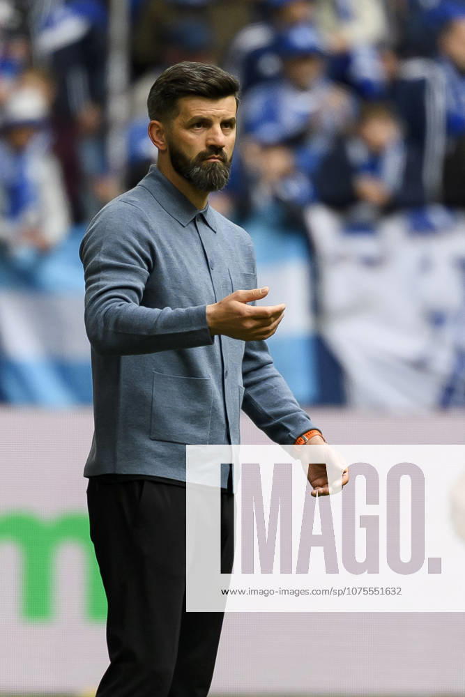 Coach Miron Muslic FC Schalke gestures during the 2 Bundesliga match between FC Schalke 04 and Karlsruher SC, Veltins Arena on April 05, 2026 in Gelsenkirchen, Germany Photo by Max Maiwald DeFodi Images Trainer Miron Muslic FC Schalke gestures during the 2 Bundesliga match between FC Schalke 04 and Karlsruher SC at Veltins Arena on April 5, 2026 in Gelsenkirchen, Germany Photo by Max Maiwald DeFodi Images Photo by Max Maiwald DeFodi Images