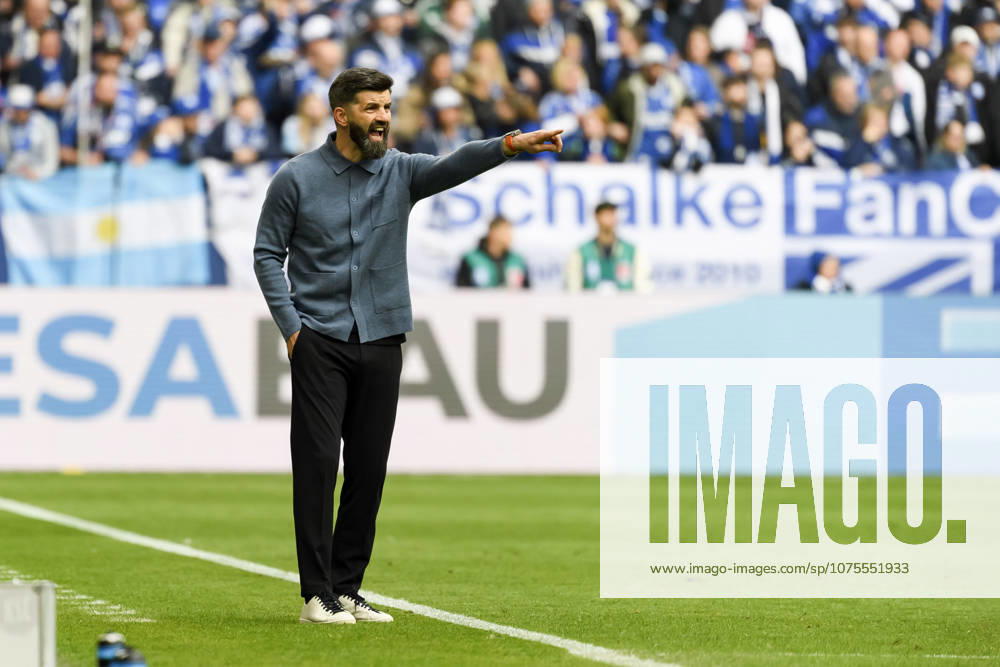 Coach Miron Muslic FC Schalke gestures during the 2 Bundesliga match between FC Schalke 04 and Karlsruher SC, Veltins Arena on April 05, 2026 in Gelsenkirchen, Germany Photo by Max Maiwald DeFodi Images Trainer Miron Muslic FC Schalke gestures during the 2 Bundesliga match between FC Schalke 04 and Karlsruher SC at Veltins Arena on April 5, 2026 in Gelsenkirchen, Germany Photo by Max Maiwald DeFodi Images Photo by Max Maiwald DeFodi Images