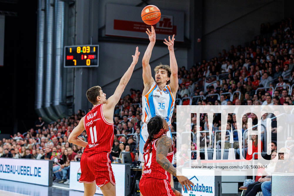 Richard Balint BMA365 Bamberg Baskets, 11 , Kristofer Krause Science City Jena, 36 , Cobe Williams BMA365 Bamberg Baskets, 24 , BMA365 Bamberg Baskets vs Science City Jena, Basketball, easyCredit BBL, Matchday 28, 06 04 2026 BMA365 Bamberg Baskets vs Science City Jena, Basketball, easyCredit BBL, Matchday 28, 06 04 2026 Bamberg