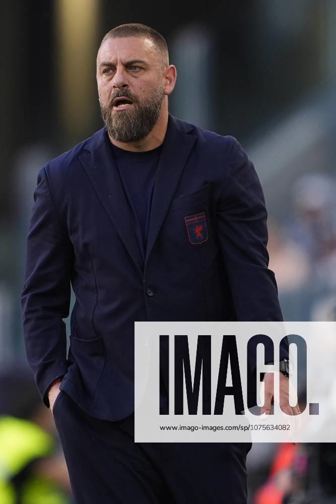 GenoaÕs head coachDaniele De Rossi during the Serie A soccer match between Juventus Fc and Genoa the Juventus Stadium in Turin, north west Italy - April 6, 2026. - Soccer