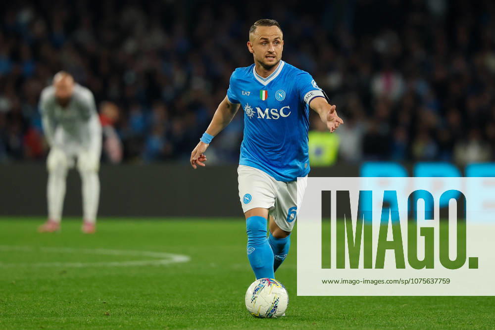 Napolis Stanislav Lobotka during the Serie A soccer match between Napoli and Milan at the Diego Armando Maradona Stadium in Naples, southern italy - Monday , April 06 , 2026. - Soccer .