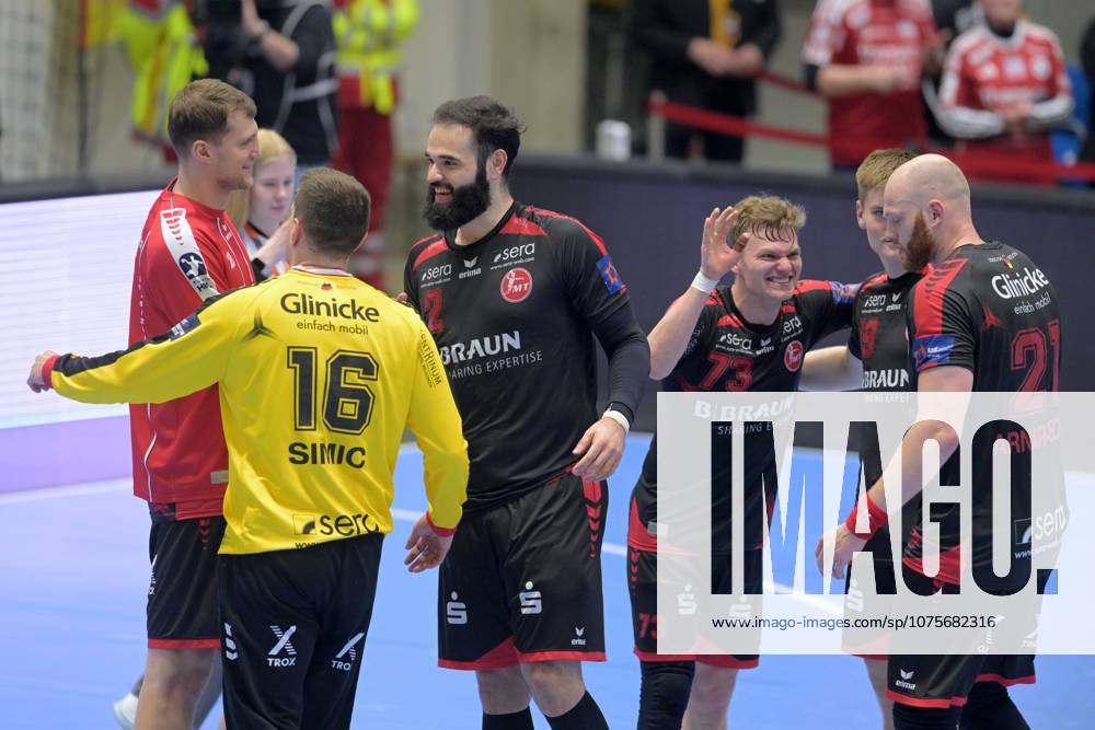 Cheering, joy after the victory Nebojsa Simic Goalkeeper MT Melsungen 16 , Ruben Marchan MT Melsungen 2 , Timo Kastening MT Melsungen 73 , Arnar Freyr Arnarsson MT Melsungen 21 L R , GER, MT Melsungen Fredericia HK DEN , Handball, EHF European League Men, Play Offs, Season 2025 2026, 07 04 2026, GER, MT Melsungen Fredericia HK, Handball, EHF Men, Play Off, Season 2025 2026, 07 04 2026 Kassel