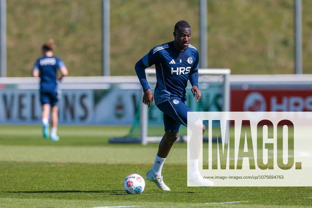 Football, Training of FC Schalke 04 Bryan Lasme FC Schalke 04 Gelsenkirchen Training ground FC Schalke 04 NRW Germany xRHR PHOTO YYx