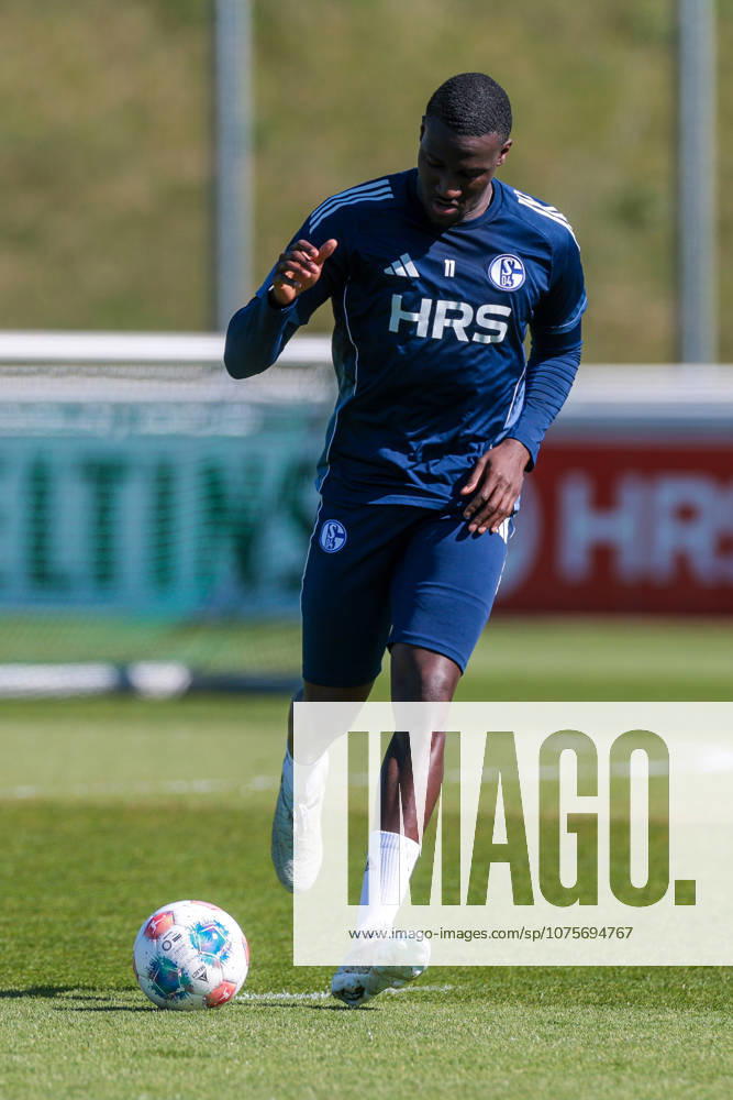 Football, Training of FC Schalke 04 Bryan Lasme FC Schalke 04 Gelsenkirchen Training ground FC Schalke 04 NRW Germany xRHR PHOTO YYx