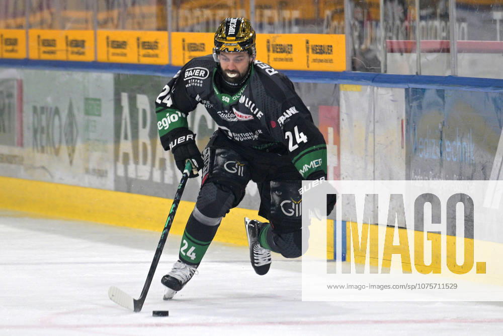 Cole Fonstad Bietigheim Steelers, 24 on the puck Bietigheim Steelers vs EC Kassel Huskies, Ice Hockey, DEL 2, PlayOff Game 4, Season 2025 2026, 08 04 2026 Bietigheim Steelers vs EC Kassel Huskies, Ice Hockey, DEL 2, PlayOff Game 4, Season 2025 2026, 08 04 2026 Bietigheim