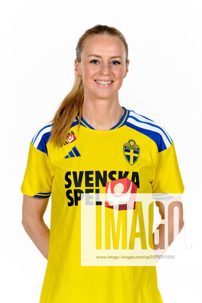 Amanda Ilestedt of the Swedish women s national football team poses for a portrait on April 9, 2026 in Gothenburg Photo Carl Sandin BILDBYRAN code CS CS0925 fotboll football soccer fotball porträtt portraits sverige sweden dam bbeng