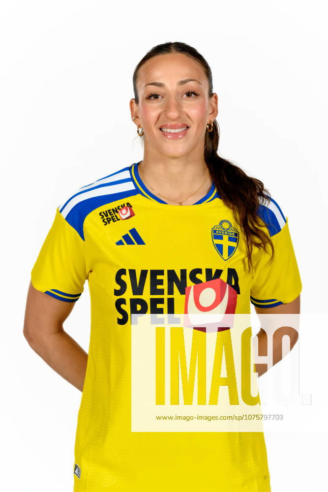 Rosa Kafaji of the Swedish women s national football team poses for a portrait on April 9, 2026 in Gothenburg Photo Carl Sandin BILDBYRAN code CS CS0925 fotboll football soccer fotball porträtt portraits sverige sweden dam bbeng