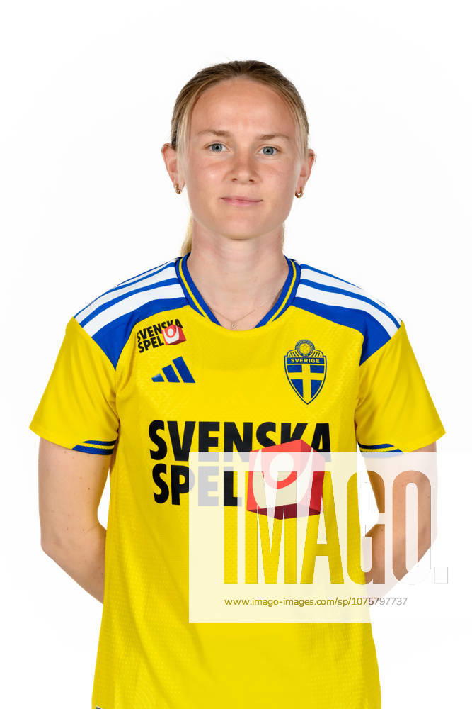 Matilda Vinberg of the Swedish women s national football team poses for a portrait on April 9, 2026 in Gothenburg Photo Carl Sandin BILDBYRAN code CS CS0925 fotboll football soccer fotball porträtt portraits sverige sweden dam bbeng