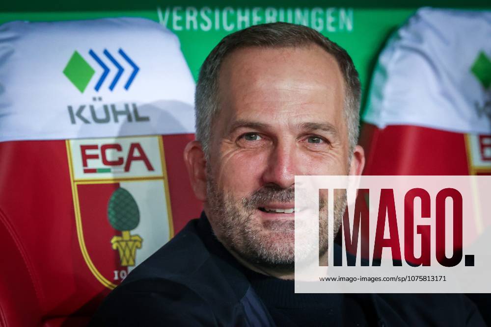 Head Coach Manuel Baum FC Augsburg , FC Augsburg vs TSG 1899 Hoffenheim, Football, Men, Bundesliga, Season 2025 2026, Second round, 29 Matchday, 10 04 2026 DFB regulations prohibit any use of photographs as image sequences and or quasi video Augsburg Bayern Germany