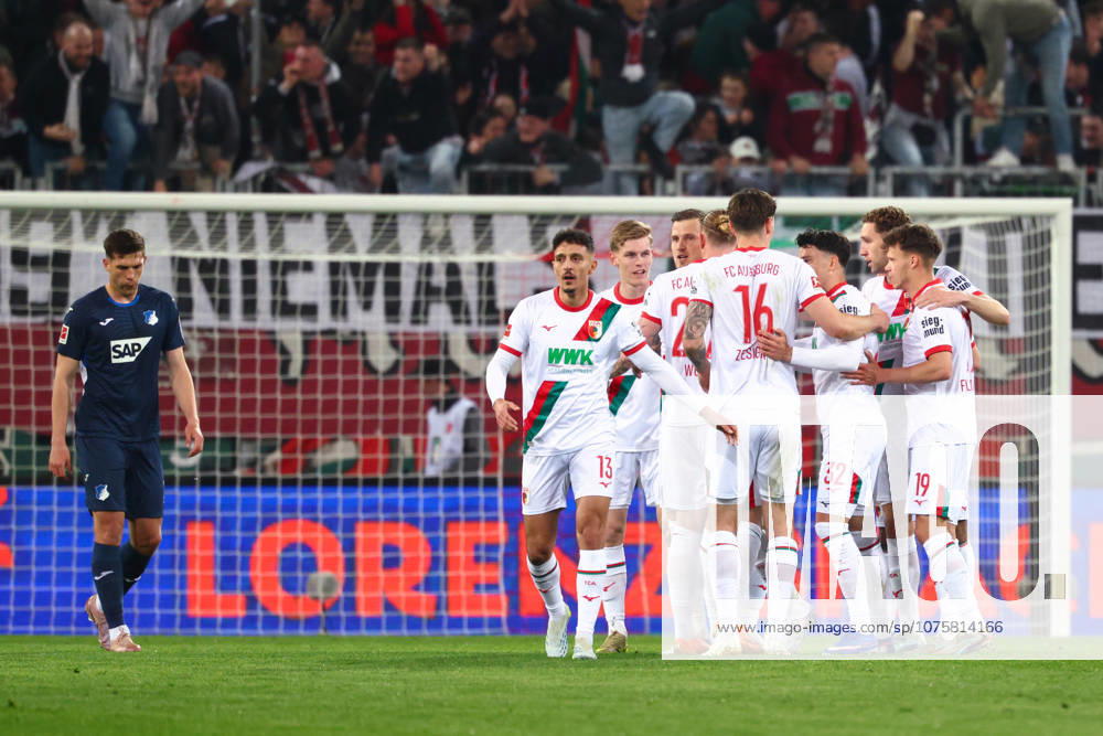 Team FC Augsburg Goal for 2 0 at the match between FC Augsburg v TSG 1899 Hoffenheim, Soccer, Men, Bundesliga, 2025 2026, 29 Matchday on 10 04 2026 in Augsburg, WWK ARENA DFL and DFB regulations prohibit any use of photographs as image sequences and or quasi video Bayern Germany
