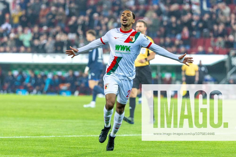 Goal celebration, cheers after his goal to 1 0 by Alexis Claude Maurice FC Augsburg , FC Augsburg vs VfB Stuttgart, Soccer, 1 Bundesliga, 27 Matchday, 22 03 2026 DFB regulations prohibit any use of photographs as image sequences and or quasi video