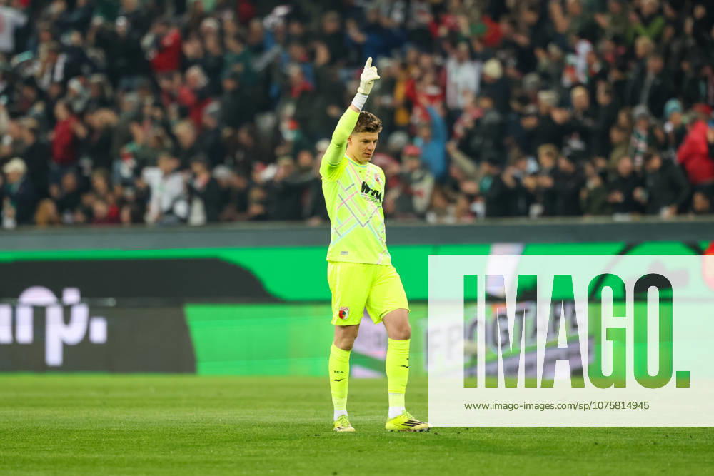 Finn Dahmen FC Augsburg, 01 celebrates the goal to 1 0, GER, FC Augsburg vs TSG 1899 Hoffenheim, Football, Bundesliga, Matchday 29, Season 2025 2026, 10 04 2026, , GER, FC Augsburg vs TSG 1899 Hoffenheim, Football, Bundesliga, Matchday 29, Season 2025 2026, 10 04 2026 Augsburg