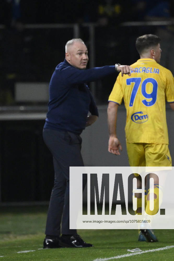 Frosinone s head coach Massimiliano Alvini during the Serie BKT soccer match between Frosinone and Palermo at the Frosinones Benito Stirpe stadium, Italy - Friday, April 10, 2026 - Soccer ( Photo by Fabrizio Corradetti LaPresse )