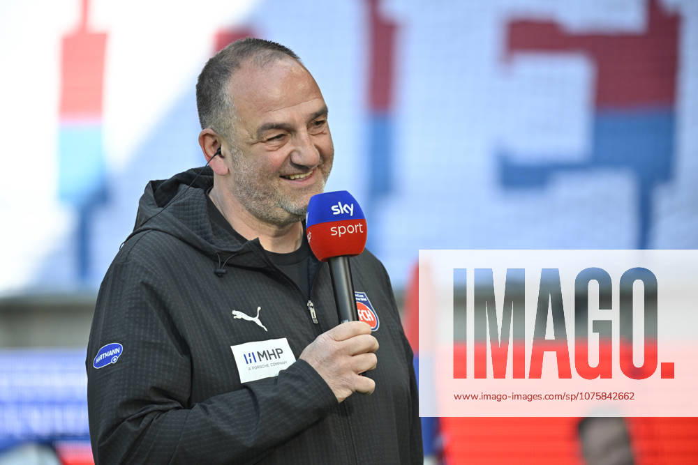 Before the match Coach Frank Schmidt 1 FC Heidenheim 1846 FCH Portrait in interview Microphone Micro Logo SKY 1 FC Heidenheim 1846 FCH vs 1 FC Union Berlin FCU 11 04 2026 DFL REGULATIONS PROHIBIT ANY USE OF PHOTOGRAPHS AS IMAGE SEQUENCES AND OR QUASI VIDEO 1 FC Heidenheim 1846 FCH vs 1 FC Union Berlin FCU