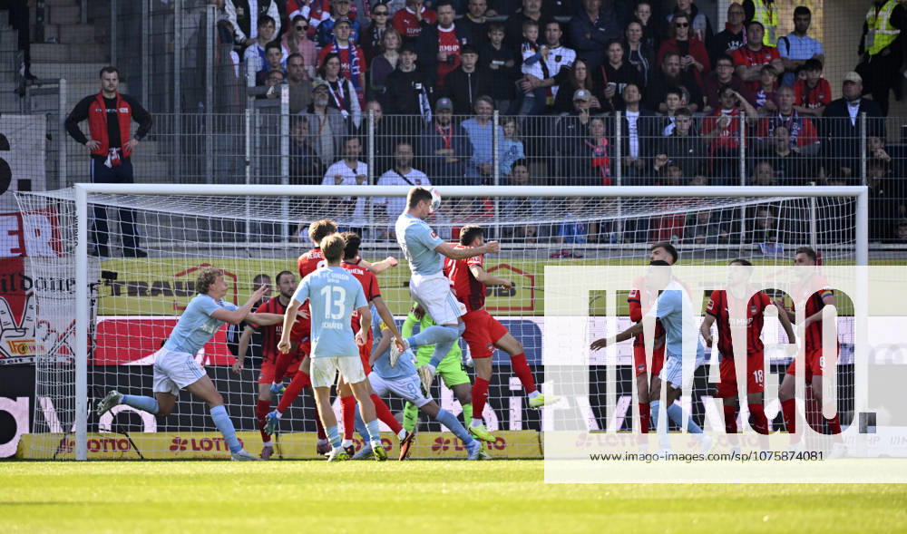 Penalty area scene, goal area scene header duel duel action Anrej Ilic 1 FC Union Berlin FCU 23 1 FC Heidenheim 1846 FCH vs 1 FC Union Berlin FCU 11 04 2026 DFL REGULATIONS PROHIBIT ANY USE OF PHOTOGRAPHS AS IMAGE SEQUENCES AND OR QUASI VIDEO 1 FC Heidenheim 1846 FCH vs 1 FC Union Berlin FCU
