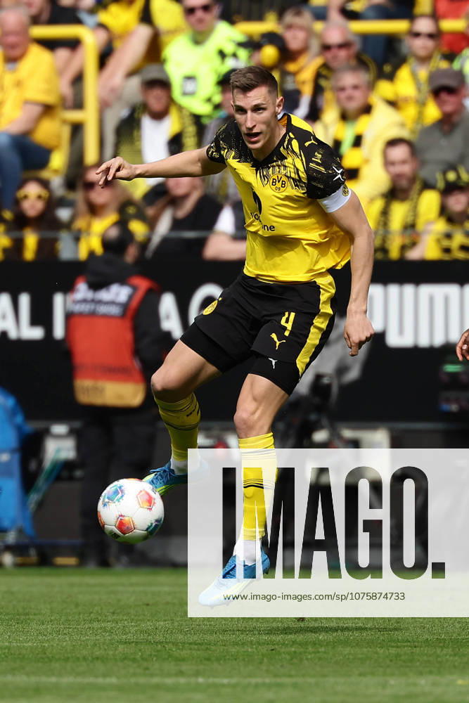 Dortmund, Germany, 11 04 26, Nico Schlotterbeck Borussia Dortmund on the ball during the Bundesliga 1 match between Borussia Dortmund Bayer 04 Leverkusen at Signal Iduna Park in Dortmund Photo by Joachim Bywaletz DFB DFL REGULATIONS PROHIBIT ANY USE OF PHOTOGRAPHS AS IMAGE SEQUENCES AND OR QUASI VIDEO