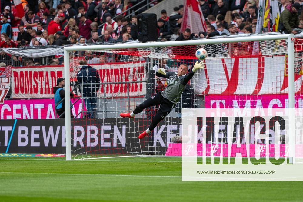 Marvin Schwaebe, Goalkeeper, 1 FC Koeln 1 , , 1 FC Koeln vs SV Werder Bremen, Soccer, 1 Bundesliga, 29 Matchday, 12 04 2026 DFB DFL regulations prohibit any use of photographs as image sequences and or quasi video Koeln Nordrhein Westfalen Germany