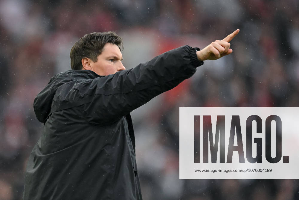 Trainer Merlin Polzin Hamburger SV gestures, gestures during the Bundesliga match between VfB Stuttgart and Hamburger SV, MHPArena Stuttgart am 12 April 2026 in Stuttgart, Germany Photo by Harry Langer DeFodi Images Trainer Merlin Polzin Hamburger SV gestures during the Bundesliga match between VfB Stuttgart and Hamburger SV at MHPArena Stuttgart on April 12, 2026 in Stuttgart, Germany Photo by Harry Langer DeFodi Images DFL regulations prohibit any use of photographs as image sequences and or quasi video Photo by Harry Langer DeFodi Images DFL regulations prohibit any use of photographs as image sequences and or quasi video