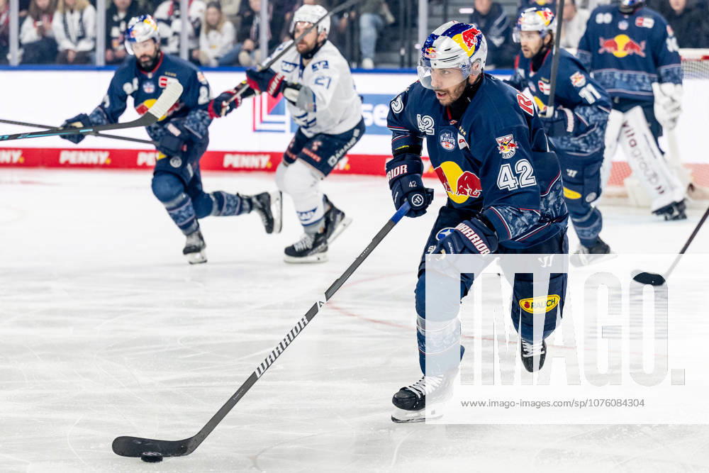 Yasin Ehliz EHC Red Bull Muenchen, 42 GER, EHC Red Bull Muenchen vs Adler Mannheim, Ice Hockey, DEL, Playoffs, Semifinal Game 4, Season 2025 2026, 14 04 2026 GER, EHC Red Bull Muenchen vs Adler Mannheim, Ice Hockey, DEL, Playoffs, Semifinal Game 4, Season 2025 2026, 14 04 2026 Muenchen