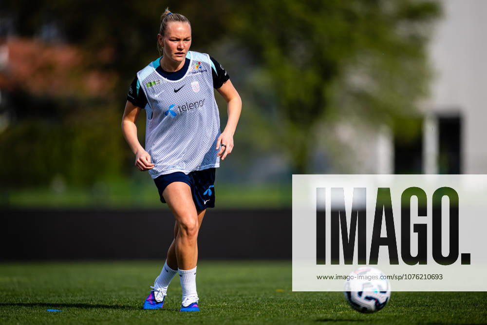 Frida Maanum of the Norwegian womens national football team during a training session on April 17, 2026 in Ptuj Photo Marius Simensen BILDBYRAN Cop 238 bbeng dam fifa women s world cup qualifier football fotball fotball norge norway practice soccer training trening träning