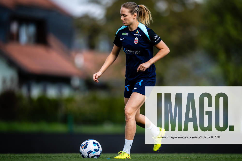 Lisa Naalsund of the Norwegian womens national football team during a training session on April 17, 2026 in Ptuj Photo Marius Simensen BILDBYRAN Cop 238 bbeng dam fifa women s world cup qualifier football fotball fotball norge norway practice soccer training trening träning