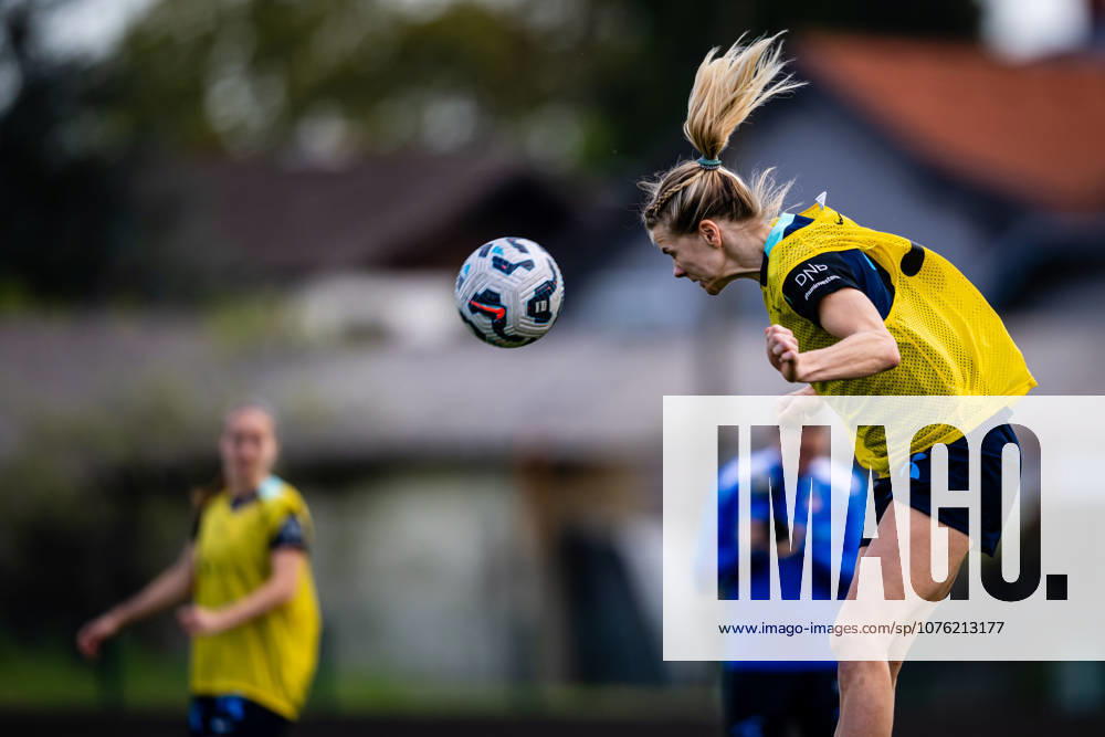 Ada Hegerberg of the Norwegian womens national football team during a training session on April 17, 2026 in Ptuj Photo Marius Simensen BILDBYRAN Cop 238 bbeng dam fifa women s world cup qualifier football fotball fotball norge norway practice soccer training trening träning