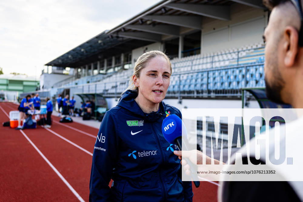 Head coach Gemma Grainger of the Norwegian womens national football team after a training session on April 17, 2026 in Ptuj Photo Marius Simensen BILDBYRAN Cop 238 bbeng dam fifa women s world cup qualifier football fotball fotboll norge norway practice soccer training trening träning