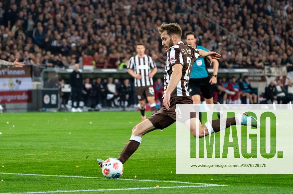 Lars Ritzka FC St Pauli, 21 Goal shot goal chance, GER, FC St Pauli vs 1 FC Koeln, Football, Bundesliga, Matchday 30, Season 2025 2026, 17 04 2026 DFL REGULATIONS PROHIBIT ANY USE OF PHOTOGRAPHS AS IMAGE SEQUENCES AND OR QUASI VIDEO GER, FC St Pauli vs 1 FC Koeln, Football, Bundesliga, Matchday 30, Season 2025 2026, 17 04 2026 Hamburg