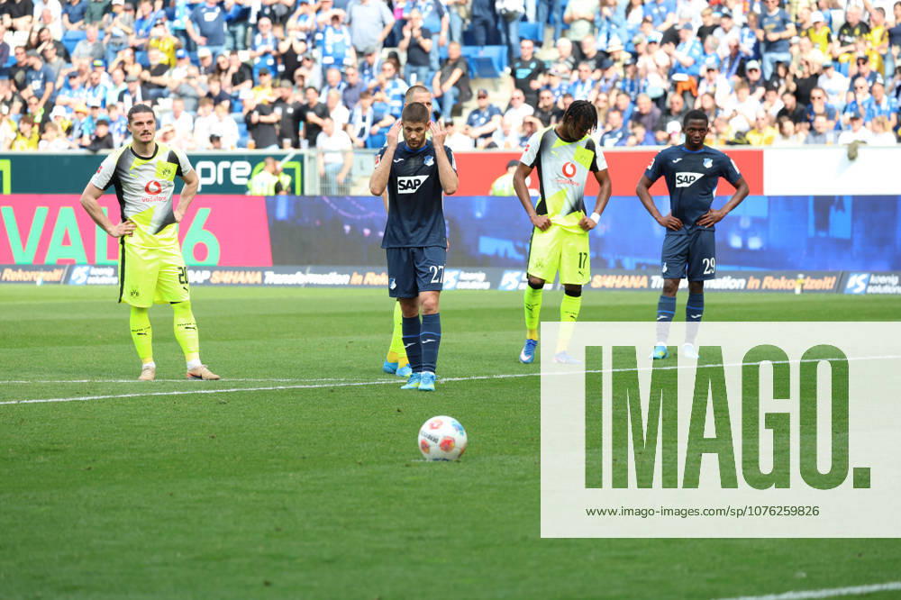 Soccer 1 Bundesliga, TSG 1899 Hoffenheim Borussia Dortmund v l Penalty for 1 0 by Andrej Kramaric TSG 1899 Hoffenheim Sinsheim