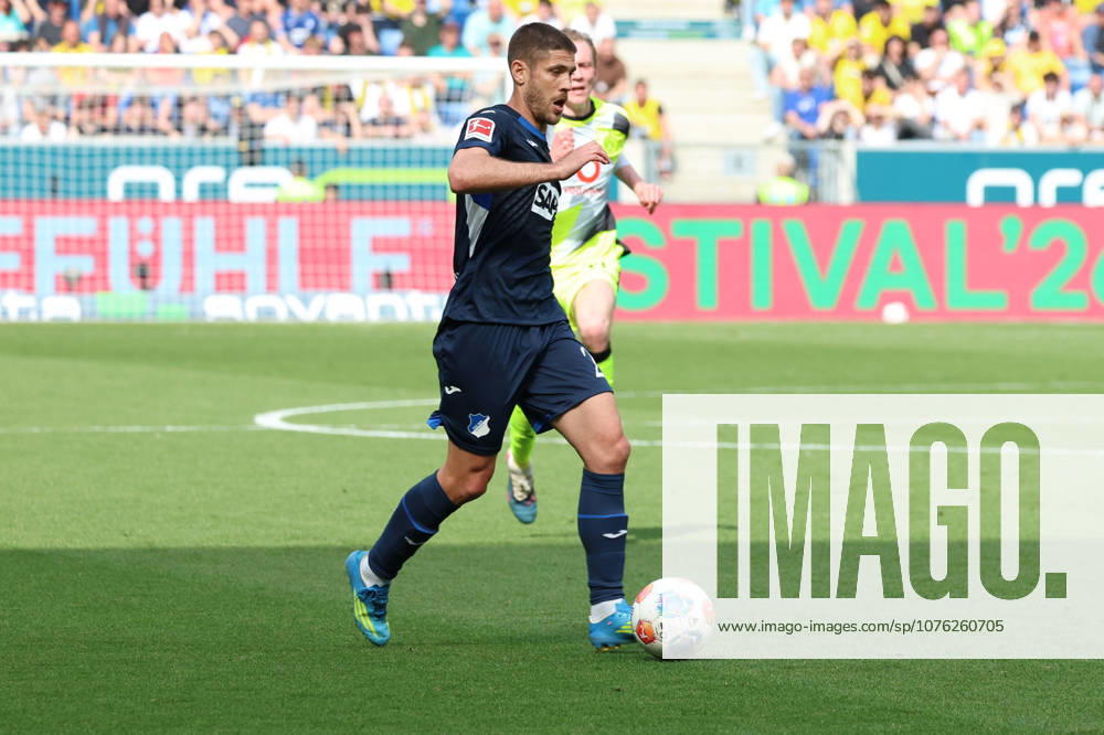 Soccer 1 Bundesliga, TSG 1899 Hoffenheim Borussia Dortmund v l Andrej Kramaric TSG 1899 Hoffenheim Sinsheim