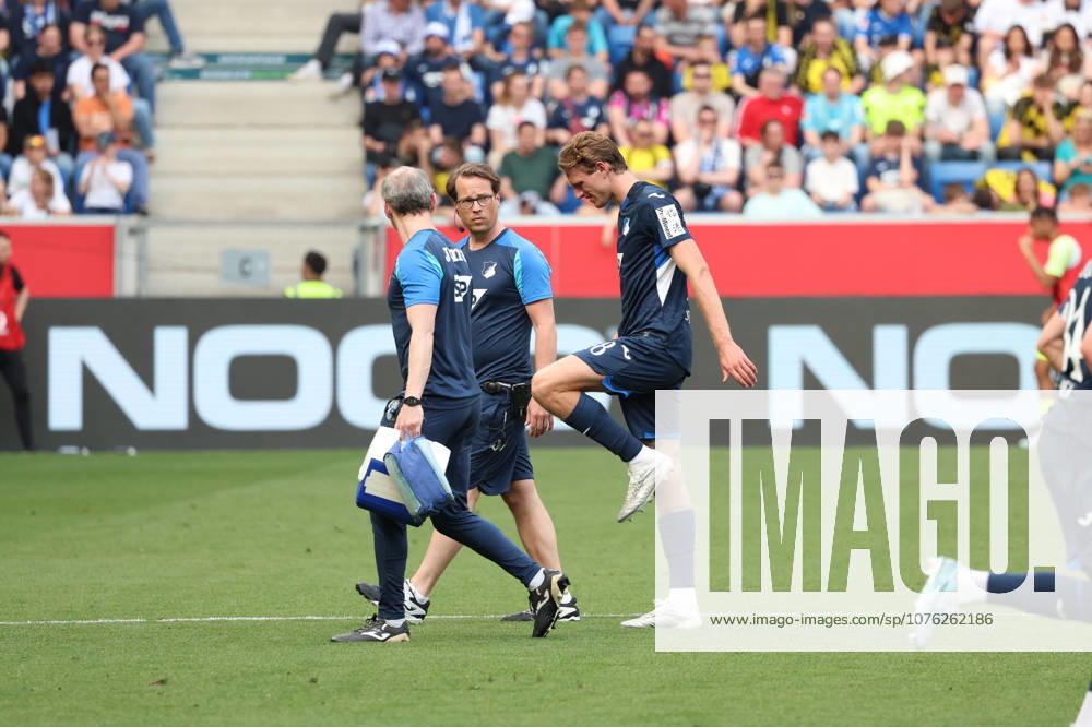 Fussball 1 Bundesliga, TSG 1899 Hoffenheim Borussia Dortmund v l Wouter Burger TSG 1899 Hoffenheim verletzt, Verletzung, Schmerz, Schmerzen, injured, injury, pain, pains Sinsheim