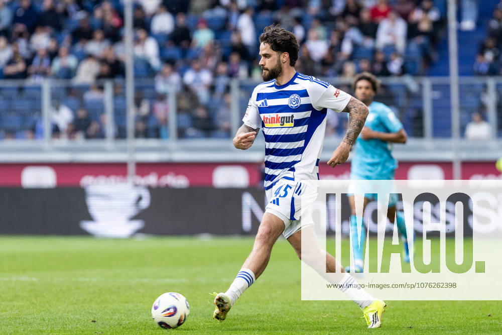 3 Liga MSV Duisburg TSG Hoffenheim II 18 04 2026 Lex Tyger Lobinger MSV Duisburg, 45 3 Liga MSV Duisburg TSG Hoffenheim II Schauinsland Reisen Arena, Duisburg, 18 04 2026 DFB regulations prohibit any use of photographs as image sequences and or quasi video