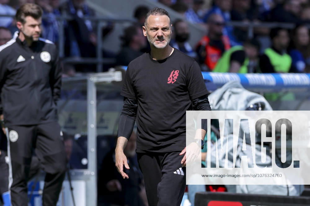 Coach Alexander Ende Fortuna Duesseldorf looks disappointed, 2 Bundesliga, 1 FC Magdeburg v Fortuna Düsseldorf, Avnet Arena on April 18, 2026 in Magdeburg, Germany Photo by Marco Steinbrenner DeFodi Images Coach Alexander Ende Fortuna Duesseldorf looks disappointed, 2 Bundesliga, 1 FC Magdeburg v Fortuna Düsseldorf, Avnet Arena, April 18, 2026 in Magdeburg, Germany Photo by Marco Steinbrenner DeFodi Images