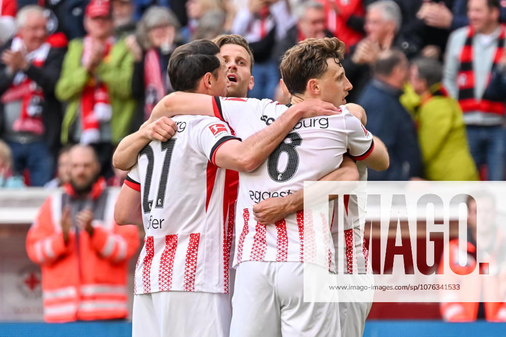 Celebration for the goal to 2 1 by Maximilian Eggestein SC Freiburg, 08 GER, SC Freiburg 1 FC Heidenheim, Football, Bundesliga, Matchday 30, Season 2025 2026, 19 04 2026 DFL DFB REGULATIONS PROHIBIT ANY USE OF PHOTOGRAPHS AS IMAGE SEQUENCES AND OR QUASI VIDEO GER, SC Freiburg 1 FC Heidenheim, Football, Bundesliga, Matchday 30, Season 2025 2026, 19 04 2026 Freiburg