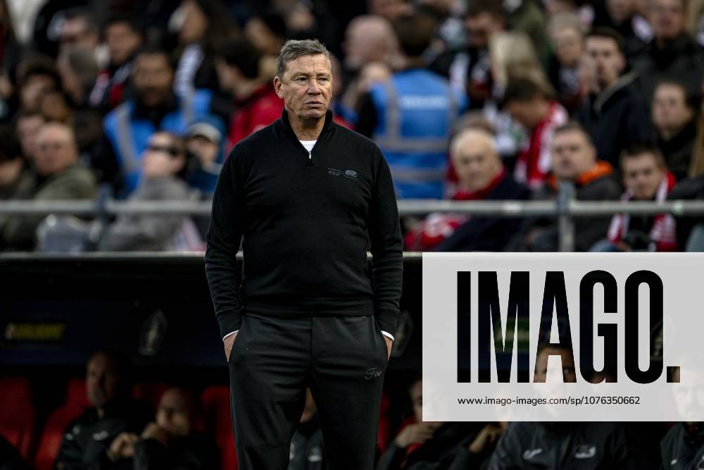 ROTTERDAM AZ Alkmaar coach Leeroy Echteld during the Eurojackpot KNVB Cup match between AZ and NEC in Rotterdam on April 19, 2026, at De Kuip stadium, Netherlands Photo by Stefan Koops EYE4IMAGES DeFodi Images