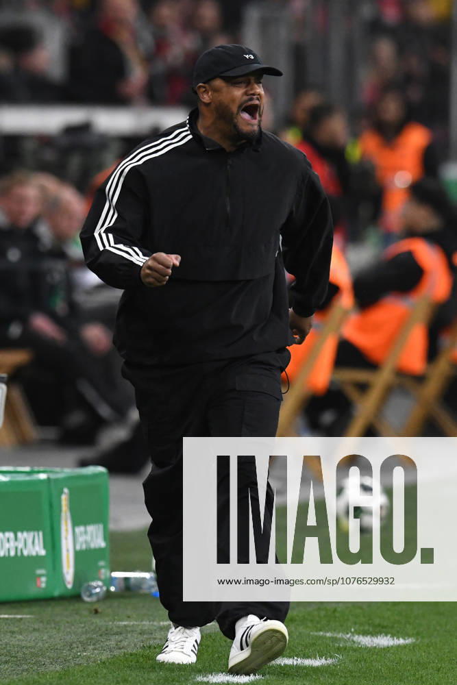 Coach Vincent Kompany FC Bayern Muenchen emotional GER, Bayer 04 Leverkusen vs FC Bayern Muenchen, Football, DFB Pokal Semi-Final, Season 2025 2026, 22 04 2026 DFL REGULATIONS PROHIBIT ANY USE OF PHOTOGRAPHS AS IMAGE SEQUENCES AND OR QUASI VIDEO GER, Bayer 04 Leverkusen vs FC Bayern Muenchen, Football, DFB Pokal Semi-Final, Season 2025 2026, 22 04 2026 Leverkusen