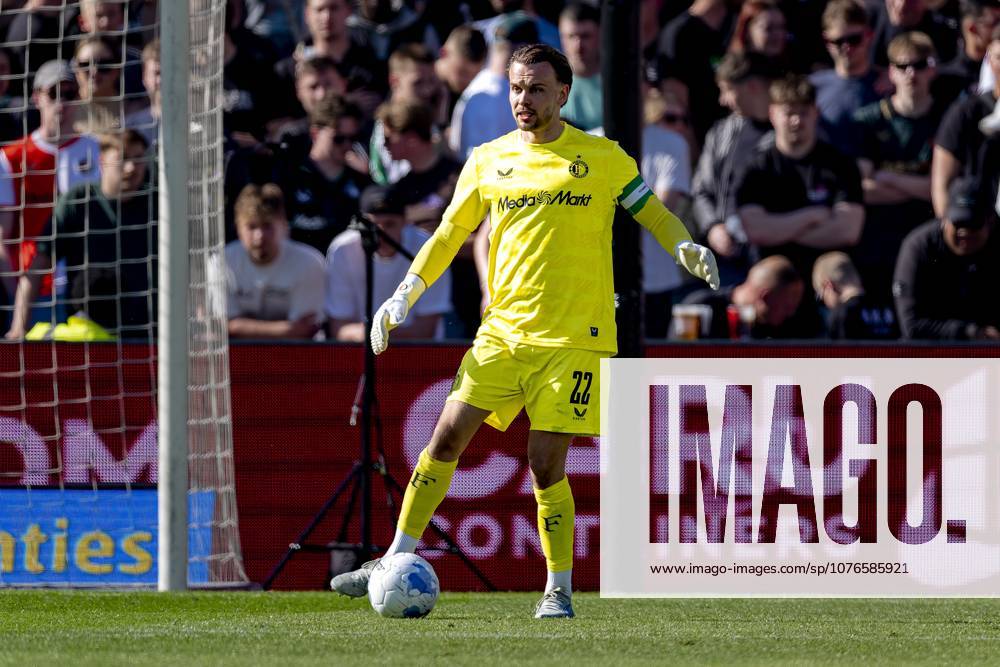 ROTTERDAM SC Feyenoord Rotterdam goalkeeper Timon Wellenreuther during the Dutch Vriendenloterij Eredivisie match between Feyenoord and FC Groningen at Stadion de Kuip on April 25, 2026 in Rotterdam, the Netherlands Photo by DeFodi Images