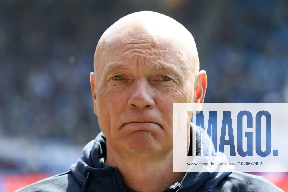 Coach Uwe Roesler VfL Bochum looks dejected during the 2 Bundesliga match between VfL Bochum and SpVgg Greuther Fürth at Vonovia Ruhrstadion on April 26, 2026 in Bochum, Germany, Germany Photo by Max Maiwald DeFodi Images Coach Uwe Roesler VfL Bochum looks dejected during the 2 Bundesliga match between VfL Bochum and SpVgg Greuther Fürth at Vonovia Ruhrstadion on April 26, 2026 in Bochum, Germany Photo by Max Maiwald DeFodi Images Photo by Max Maiwald DeFodi Images